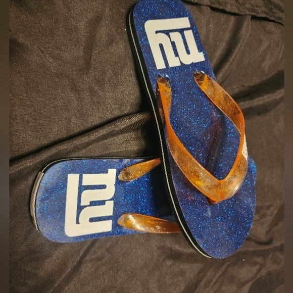 NY Giants Women's Sparkly‎ Flip Flop. Small. New! Cute, trendy, different. - Picture 8 of 10
